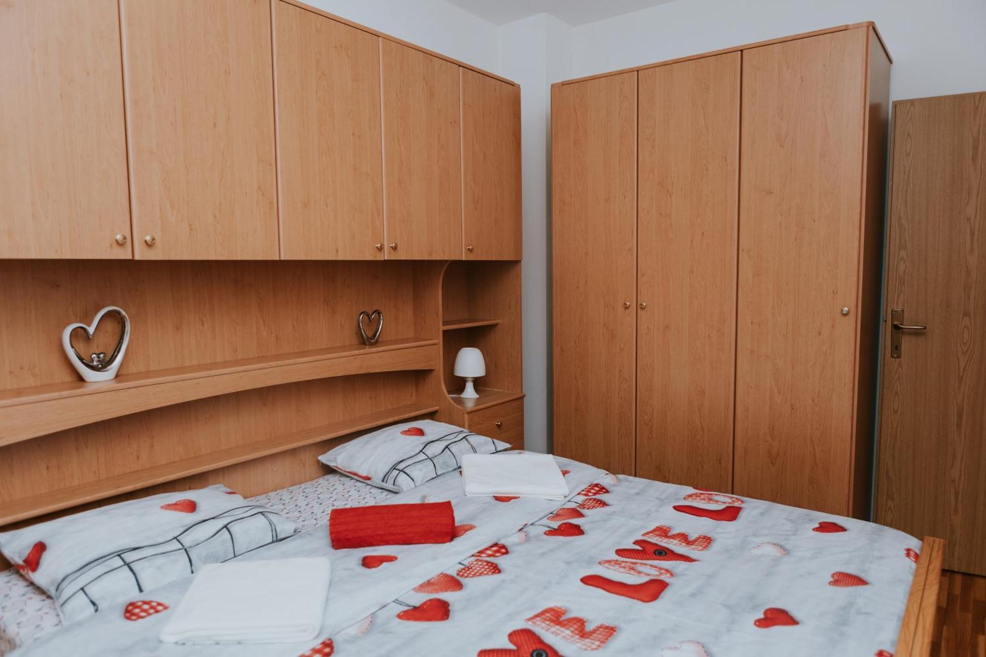 Apartman Antonio Gospic Bagian luar foto